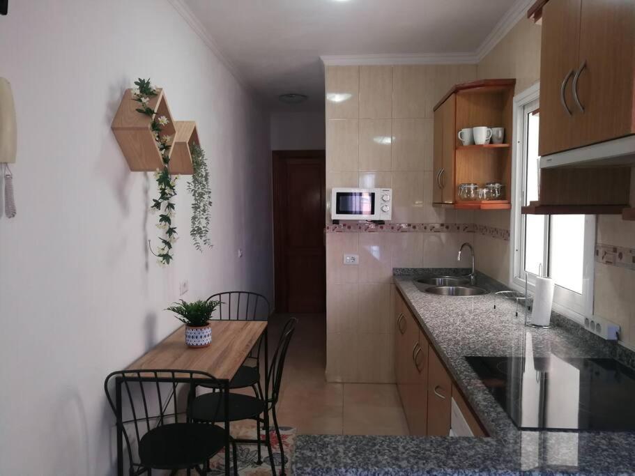 Acogedor Atico Con Terraza En San Cristobal De La Laguna Екстер'єр фото